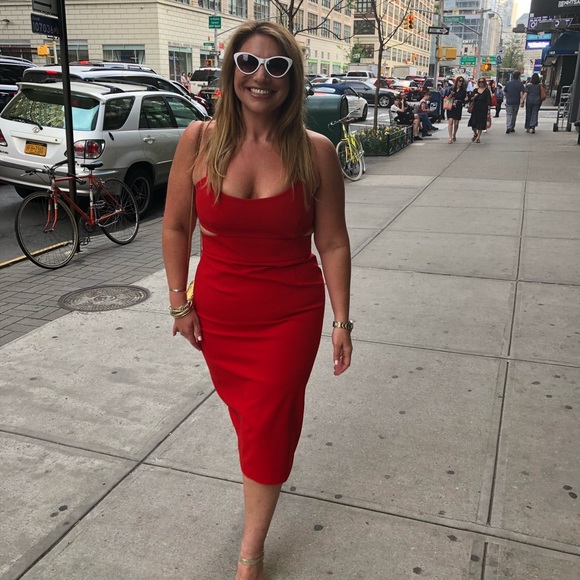 Meet your Posher, Jennifer - Picture 2 of 3